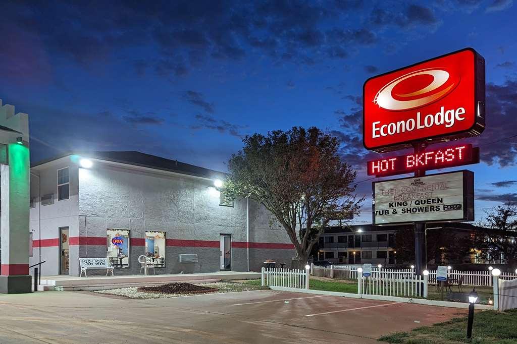 Econo Lodge Tucumcari Route 66 Экстерьер фото