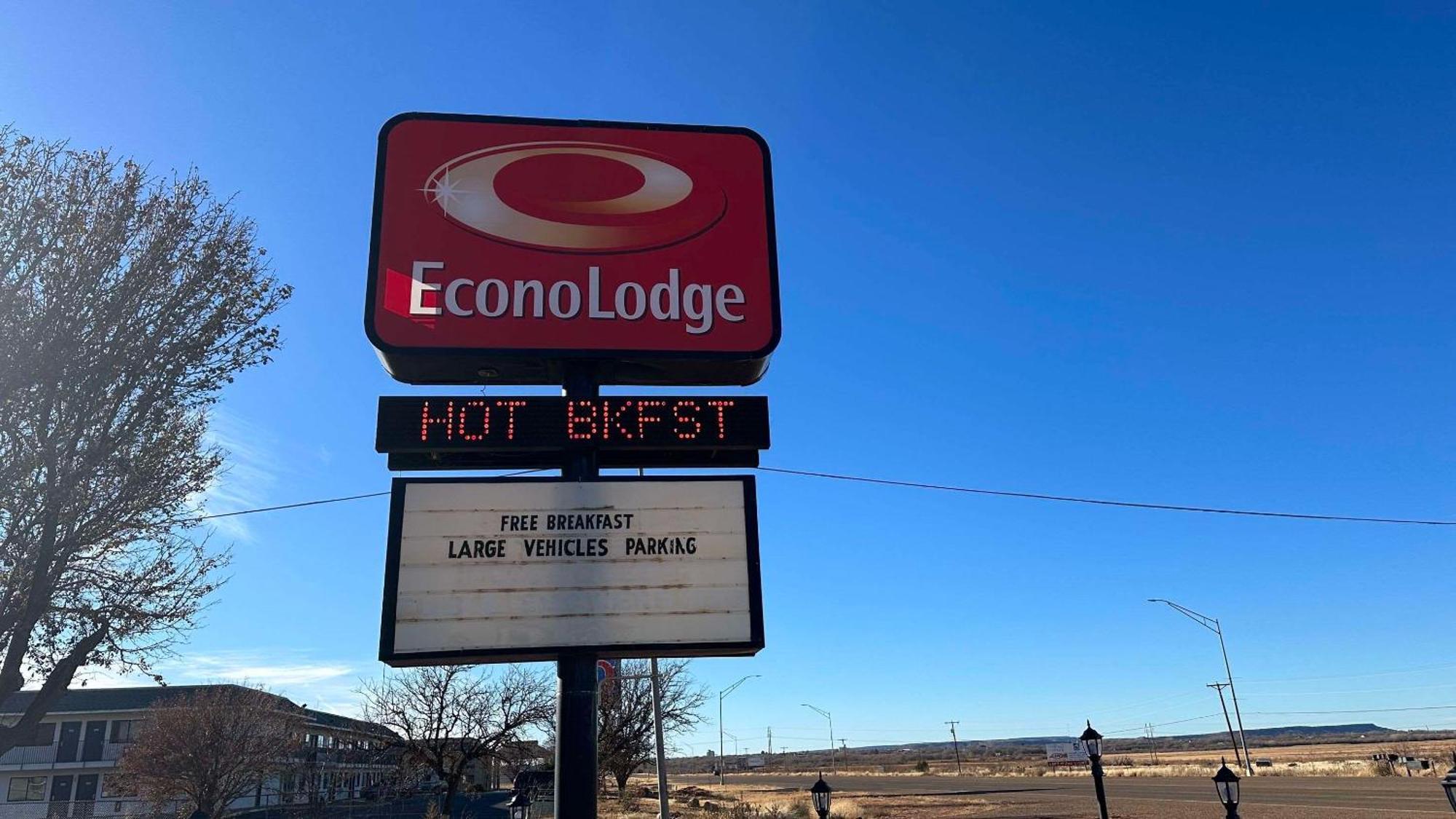 Econo Lodge Tucumcari Route 66 Экстерьер фото